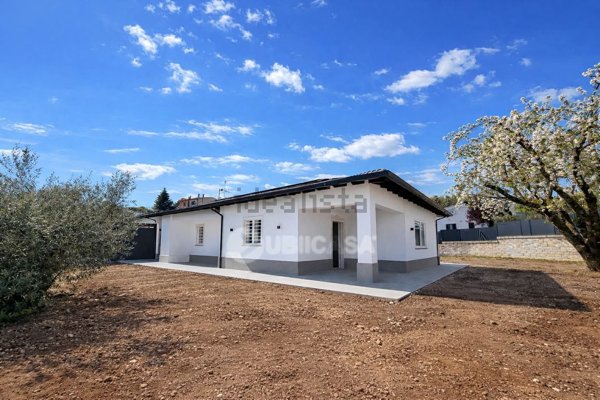 casa indipendente in vendita a Velletri