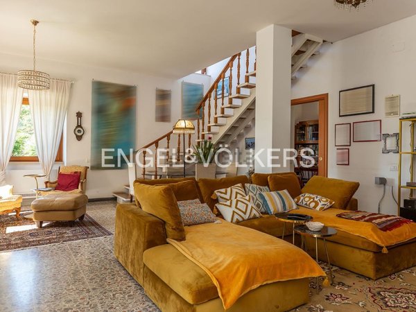casa indipendente in vendita a Velletri
