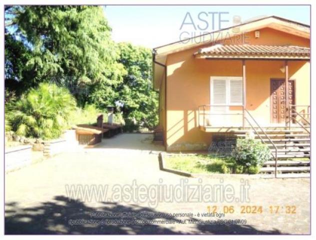 casa indipendente in vendita a Velletri