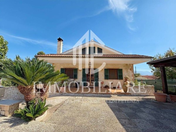 casa indipendente in vendita a Velletri