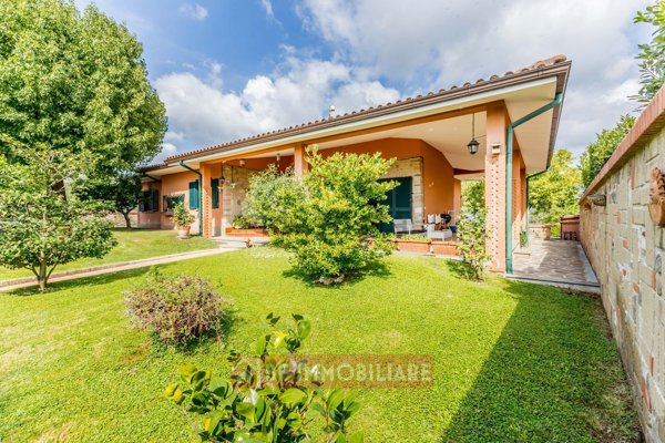 casa indipendente in vendita a Velletri
