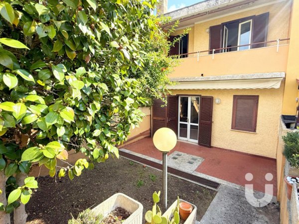 casa indipendente in vendita a Velletri