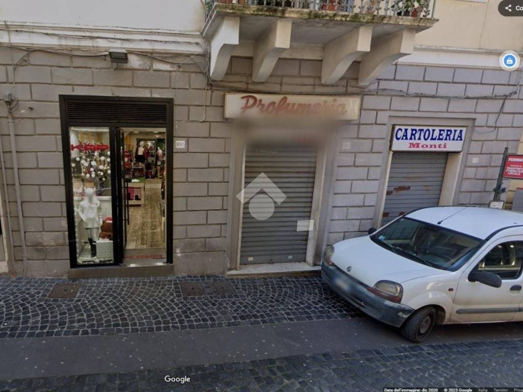 negozio in vendita a Velletri