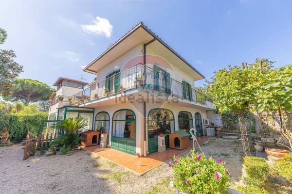 casa indipendente in vendita a Velletri