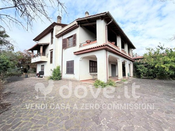 casa indipendente in vendita a Velletri