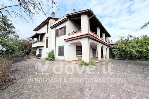 casa indipendente in vendita a Velletri