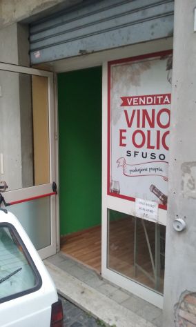locale commerciale in vendita a Velletri