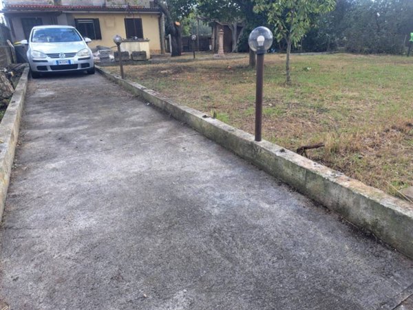 casa indipendente in vendita a Velletri