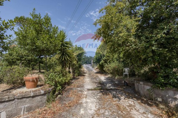 casa indipendente in vendita a Velletri