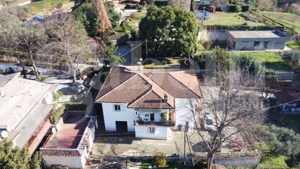casa indipendente in vendita a Velletri