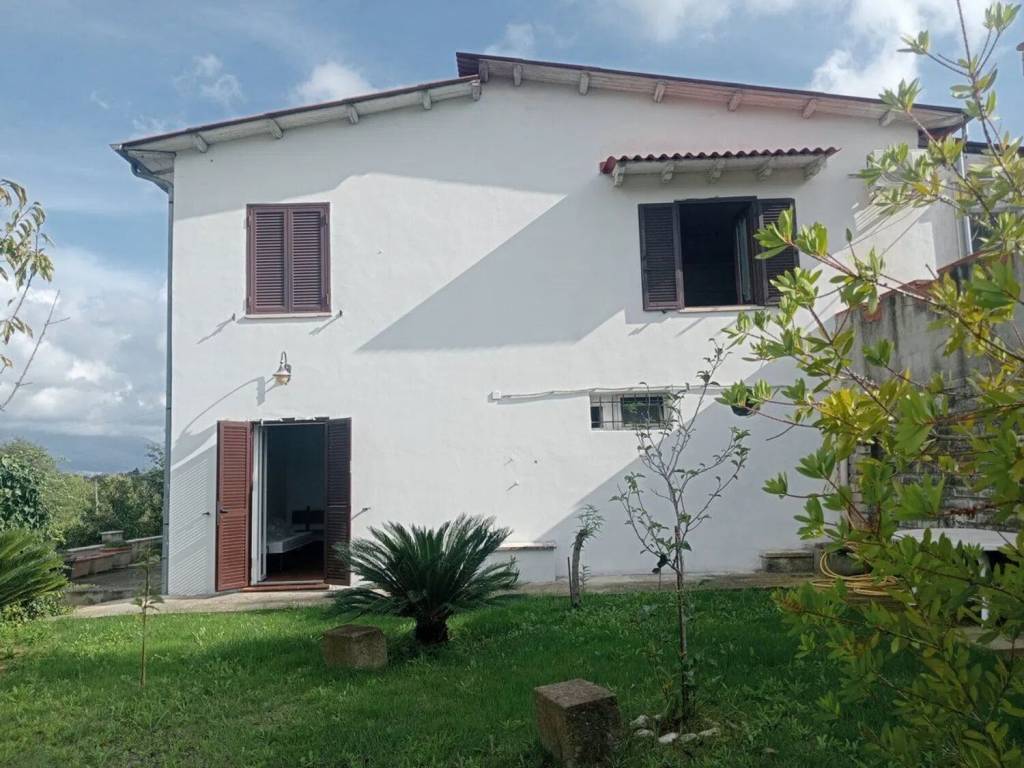 casa indipendente in vendita a Velletri