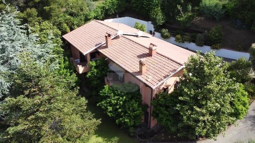 casa indipendente in vendita a Velletri