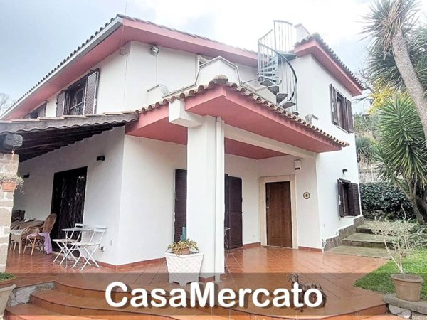 casa indipendente in vendita a Velletri