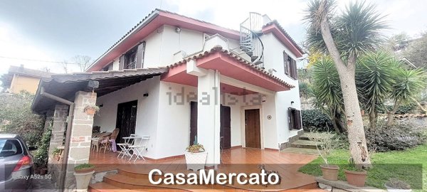 casa indipendente in vendita a Velletri