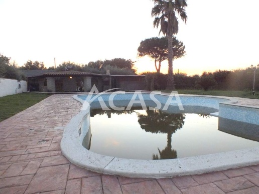 casa indipendente in vendita a Velletri