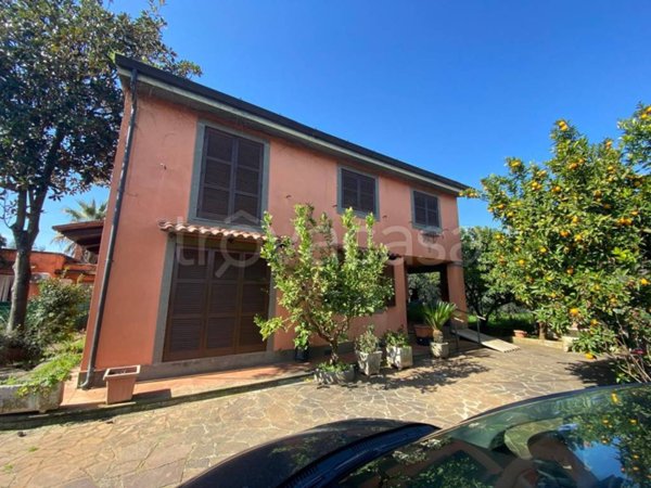 casa indipendente in vendita a Velletri