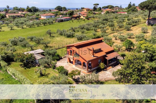 casa indipendente in vendita a Velletri