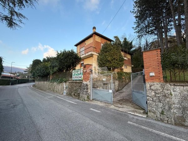 casa indipendente in vendita a Velletri