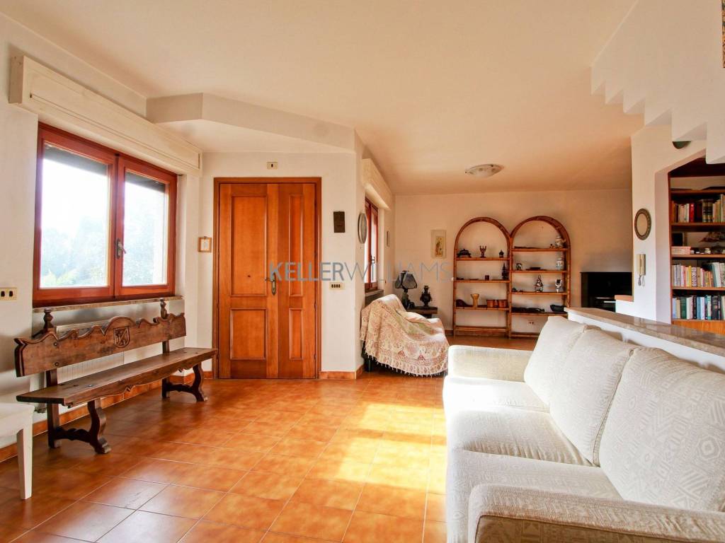 casa indipendente in vendita a Velletri