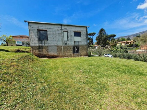 casa indipendente in vendita a Velletri