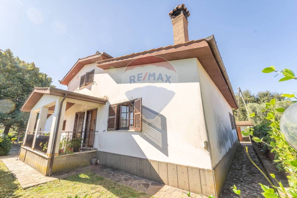 casa indipendente in vendita a Velletri