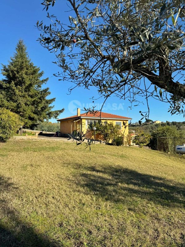 casa indipendente in vendita a Velletri