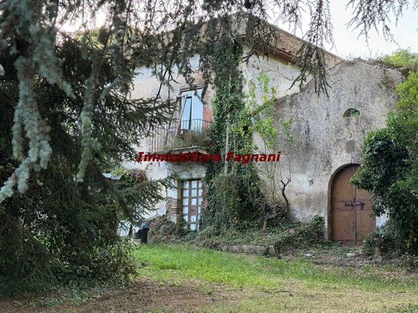 casa indipendente in vendita a Velletri