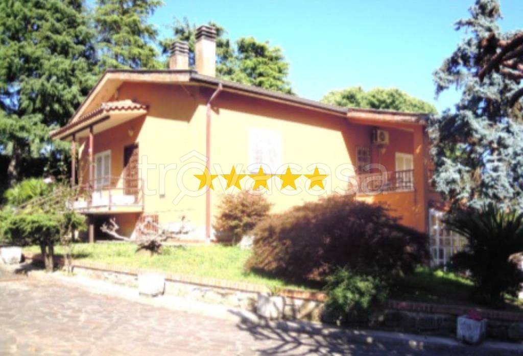 casa indipendente in vendita a Velletri