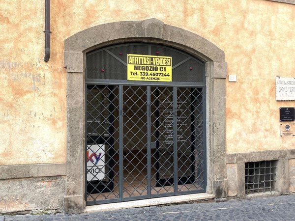 negozio in vendita a Velletri