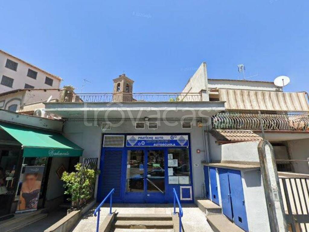 negozio in vendita a Velletri