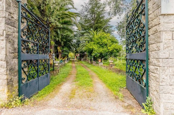 casa indipendente in vendita a Velletri