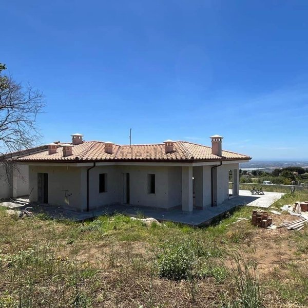 casa indipendente in vendita a Velletri