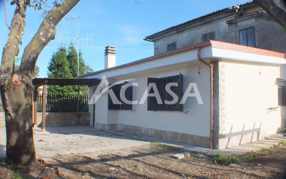 casa indipendente in vendita a Velletri