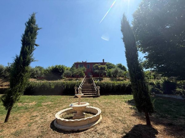 casa indipendente in vendita a Velletri