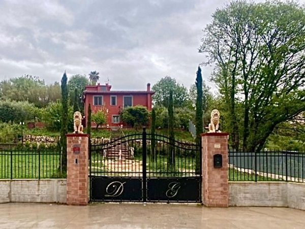 casa indipendente in vendita a Velletri