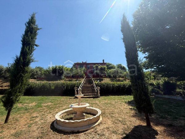 casa indipendente in vendita a Velletri