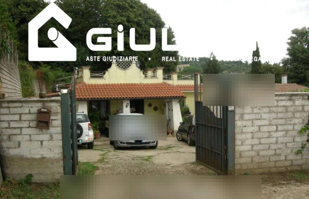 casa indipendente in vendita a Velletri