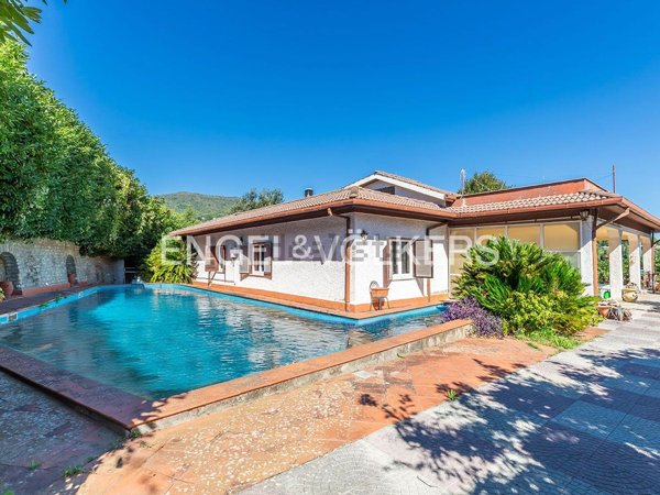 casa indipendente in vendita a Velletri