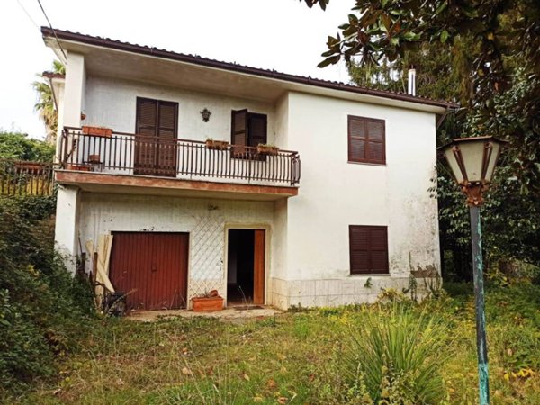 casa indipendente in vendita a Velletri