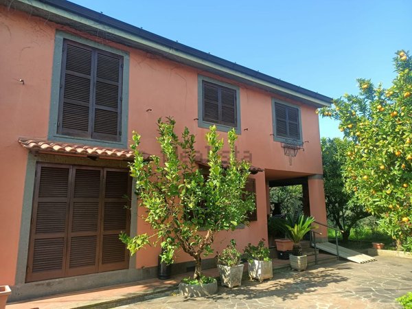 casa indipendente in vendita a Velletri