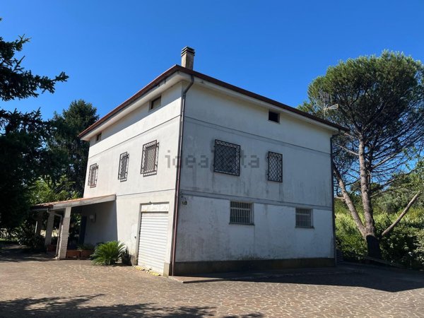 casa indipendente in vendita a Velletri
