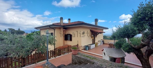 casa indipendente in vendita a Velletri
