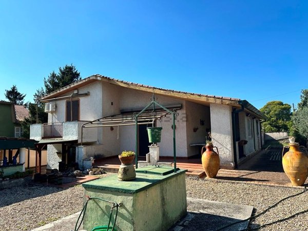 casa indipendente in vendita a Velletri