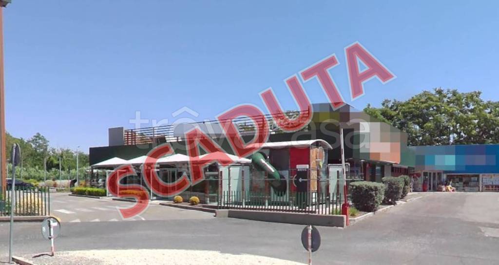 negozio in vendita a Velletri