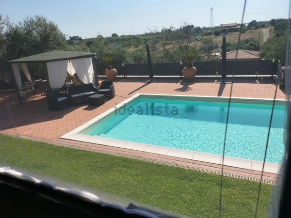 casa indipendente in vendita a Velletri