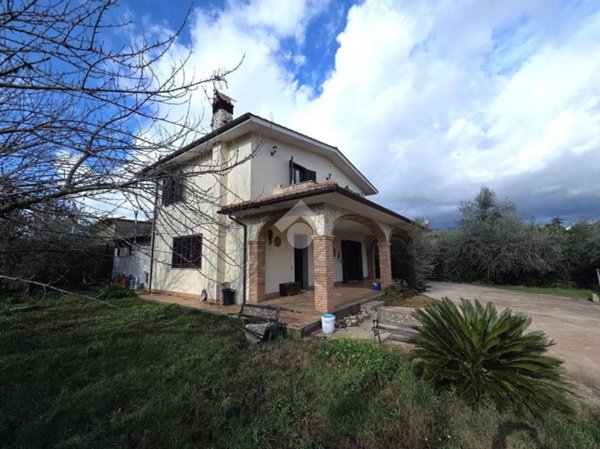 casa indipendente in vendita a Velletri