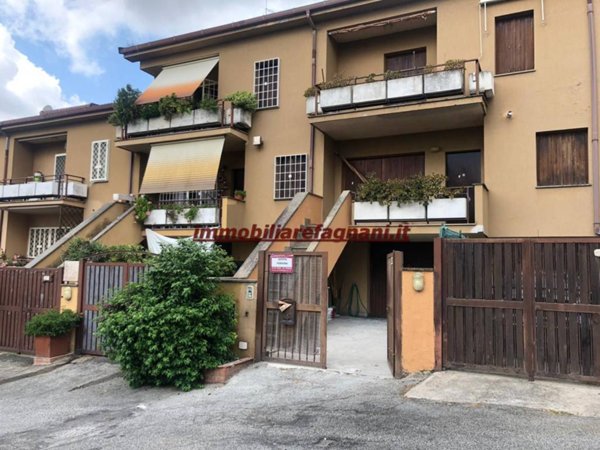 casa semindipendente in vendita a Velletri