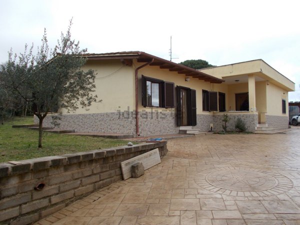 casa indipendente in vendita a Velletri