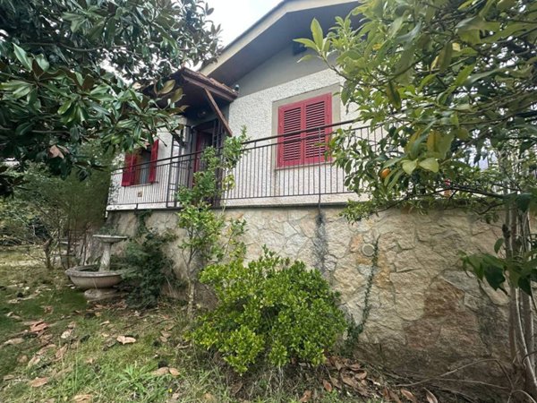 casa indipendente in vendita a Velletri