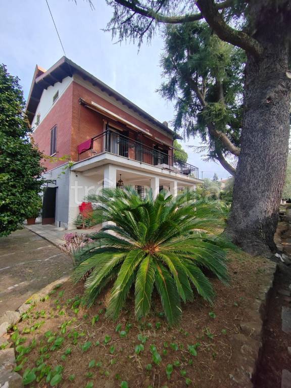 casa indipendente in vendita a Velletri